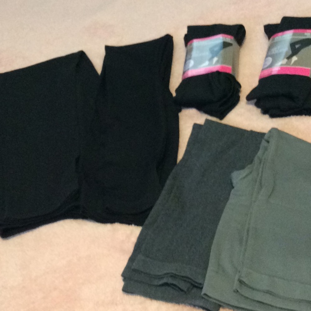 Lot of 6 leggings size M/L.